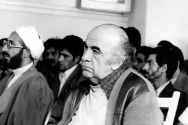 امیرعباس هویدا بعد انقلاب و در بازداشت؛ اسفند ۱۳۵۷