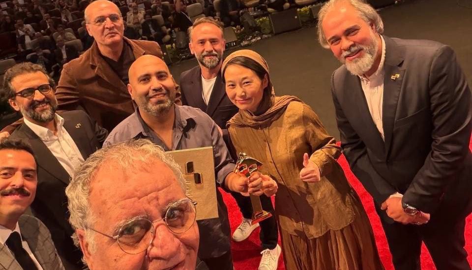 سلفی رسول صدرعاملی همراه با رائد فریدزاده در اختتامیه فیلم کوتاه تهران