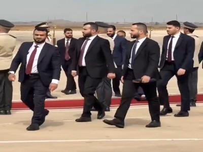 استقبال جولانی از نخست وزیر عراق در فرودگاه دمشق